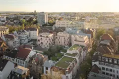 Aerial view of the site showing the urban context of this plot in Ludwigsburg in which the Half-Long Charles ensemble of three buildings was inserted. Photo: Brigida González